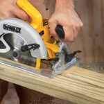 Пилка циркулярна DWE575K DeWALT, фото , зображення 2 | SNABZHENIE.com.ua