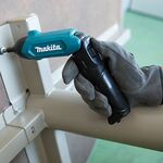 Makita Шурупокрут акумуляторний DF001DW 3.6В 1х1.5А·год 4Нм 220об·хв набір приладдя 81шт 0.36кг, фото , зображення 3 | SNABZHENIE.com.ua