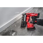 Гвоздезабивной аккумуляторный пистолет 16GA MILWAUKEE M18 FN16GA-202X, фото , изображение 8 | SNABZHENIE.com.ua