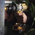Дрель-шуруповёрт DeWALT DCD996P3 аккумуляторная ударная бесщёточная, фото , изображение 6 | SNABZHENIE.com.ua