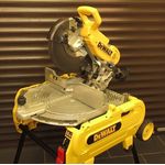 Пила торцовочно-циркулярная DeWALT D27107, фото , изображение 4 | SNABZHENIE.com.ua