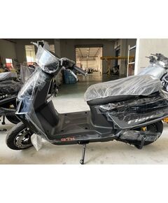 GTM Скутер акумуляторний Flex Pro, 2000Вт, 72V, швидкість 60км/год, запас ходу 110км, фото  | SNABZHENIE.com.ua