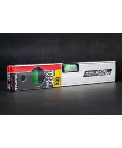 Уровень строительный TAJIMA BOX BX2-S30 300 мм алюминиевый, фотолюминесцентная ампула, фото  | SNABZHENIE.com.ua