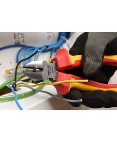 Кусачки электромонтажные 180 мм с изоляцией 1000V YATO, фото  | SNABZHENIE.com.ua
