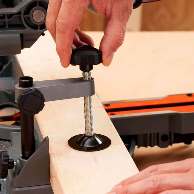 Торцева пила мережна BLACK+DECKER BES702, фото , зображення 8 | SNABZHENIE.com.ua Торцева пила мережна BLACK+DECKER BES702, фото , зображення 8 | SNABZHENIE.com.ua