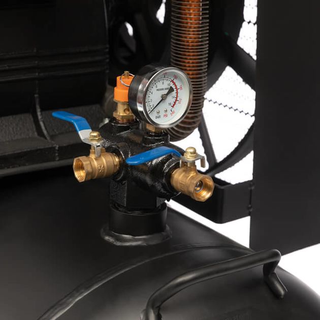 Компресор 300л, 11 кВт, 380 В, 10 aтм, 1600 л/хвил. 3 циліндри, фото , зображення 5 | SNABZHENIE.com.ua Компресор 300л, 11 кВт, 380 В, 10 aтм, 1600 л/хвил. 3 циліндри, фото , зображення 5 | SNABZHENIE.com.ua