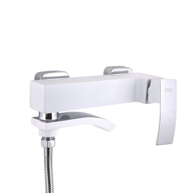 Смеситель для ванны Qtap Swan Cascada с поворотным изливом (c душевым гарнитуром) QTSWA260CRW45569 Chrome/White, фото , изображение 4 | SNABZHENIE.com.ua Смеситель для ванны Qtap Swan Cascada с поворотным изливом (c душевым гарнитуром) QTSWA260CRW45569 Chrome/White, фото , изображение 4 | SNABZHENIE.com.ua