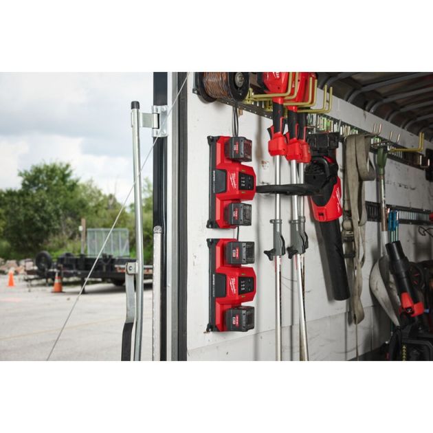 Зарядное устройство MILWAUKEE M18 MDBSC DUAL SUPER CHARGER (на 2 аккумулятора), фото , изображение 4 | SNABZHENIE.com.ua Зарядное устройство MILWAUKEE M18 MDBSC DUAL SUPER CHARGER (на 2 аккумулятора), фото , изображение 4 | SNABZHENIE.com.ua