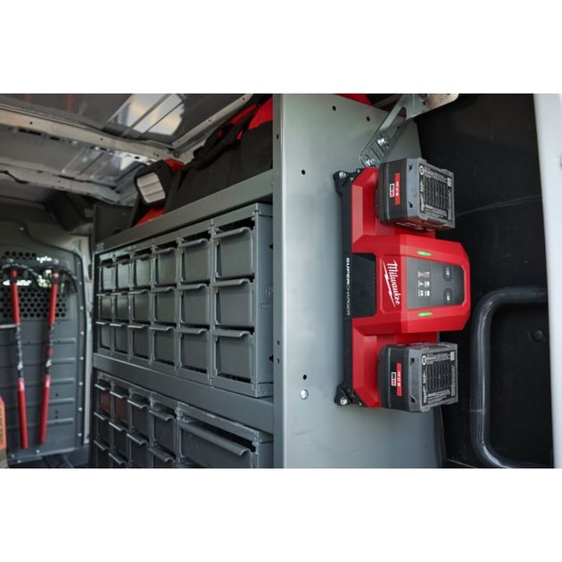 Зарядное устройство MILWAUKEE M18 MDBSC DUAL SUPER CHARGER (на 2 аккумулятора), фото , изображение 5 | SNABZHENIE.com.ua Зарядное устройство MILWAUKEE M18 MDBSC DUAL SUPER CHARGER (на 2 аккумулятора), фото , изображение 5 | SNABZHENIE.com.ua