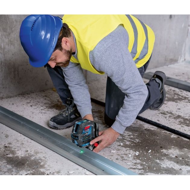 Bosch Нівелір лазерний Professional GCL 2-50 G, до 15 м, ± 0.3 мм/м, з штативом BT 150, тримачем RM 10, чохлом, мішенню, 0.58 кг, фото , изображение 5 | SNABZHENIE.com.ua