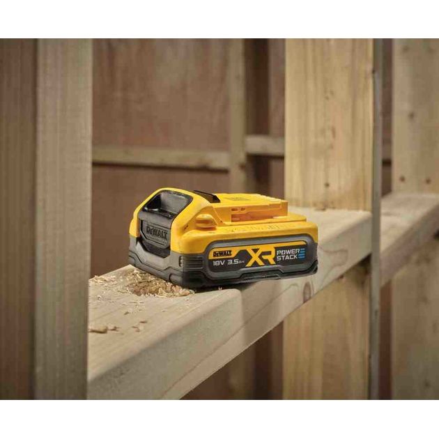 Аккумуляторная батарея PowerStack DeWALT DCBP318, фото , зображення 6 | SNABZHENIE.com.ua Аккумуляторная батарея PowerStack DeWALT DCBP318, фото , зображення 6 | SNABZHENIE.com.ua