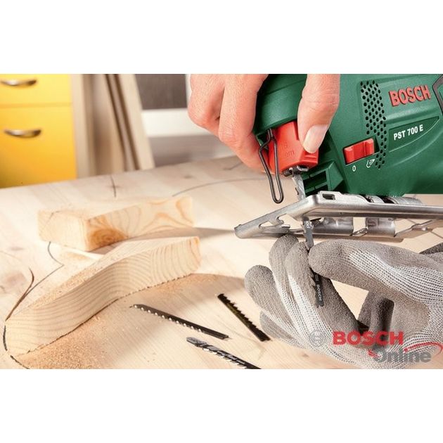 Bosch Лобзик PST 700E 500Вт 3100об·хв кейс 1.7кг, фото , зображення 3 | SNABZHENIE.com.ua Bosch Лобзик PST 700E 500Вт 3100об·хв кейс 1.7кг, фото , зображення 3 | SNABZHENIE.com.ua