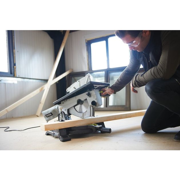 Ryobi Пилка торцювальна комбінована RTMS1800-G, 1800Вт, диск 254мм, 26.8кг, фото , зображення 5 | SNABZHENIE.com.ua Ryobi Пилка торцювальна комбінована RTMS1800-G, 1800Вт, диск 254мм, 26.8кг, фото , зображення 5 | SNABZHENIE.com.ua