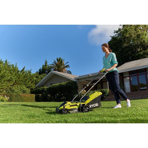 Ryobi Газонокосарка RLM13E33S 1300Вт 33см 35л 20-60мм EasyEdge 9кг, фото , изображение 5 | SNABZHENIE.com.ua Ryobi Газонокосарка RLM13E33S 1300Вт 33см 35л 20-60мм EasyEdge 9кг, фото , изображение 5 | SNABZHENIE.com.ua