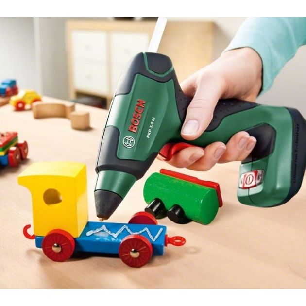 Bosch Пістолет клейовий PKP 3,6 LI, 3.6В, стрижень 7х150мм, 0.3кг, фото , зображення 4 | SNABZHENIE.com.ua Bosch Пістолет клейовий PKP 3,6 LI, 3.6В, стрижень 7х150мм, 0.3кг, фото , зображення 4 | SNABZHENIE.com.ua