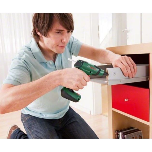 Bosch Пістолет клейовий PKP 3,6 LI, 3.6В, стрижень 7х150мм, 0.3кг, фото , зображення 5 | SNABZHENIE.com.ua Bosch Пістолет клейовий PKP 3,6 LI, 3.6В, стрижень 7х150мм, 0.3кг, фото , зображення 5 | SNABZHENIE.com.ua