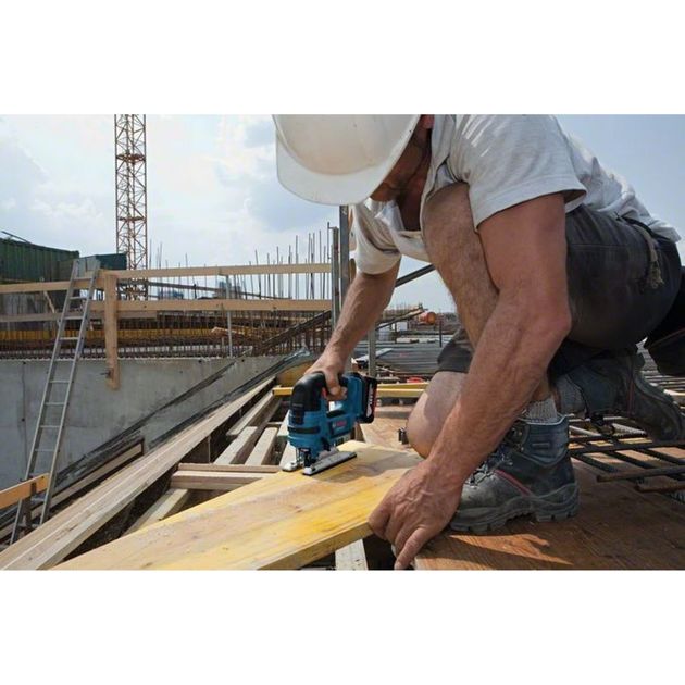 Bosch Лобзик GST 18 V-LI B, акум., 18В, хід 23мм, 2,1кг, Solo, фото , зображення 4 | SNABZHENIE.com.ua Bosch Лобзик GST 18 V-LI B, акум., 18В, хід 23мм, 2,1кг, Solo, фото , зображення 4 | SNABZHENIE.com.ua