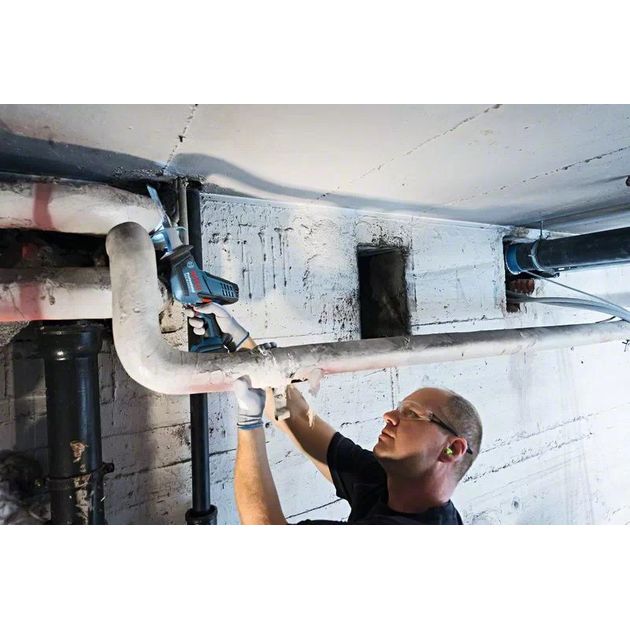 Bosch Пила шабельна акумуляторна GSA 18 V-LI C, 18В, пропил 200мм, хід 21мм, 2.3кг, без АКБ та ЗП, фото , изображение 5 | SNABZHENIE.com.ua