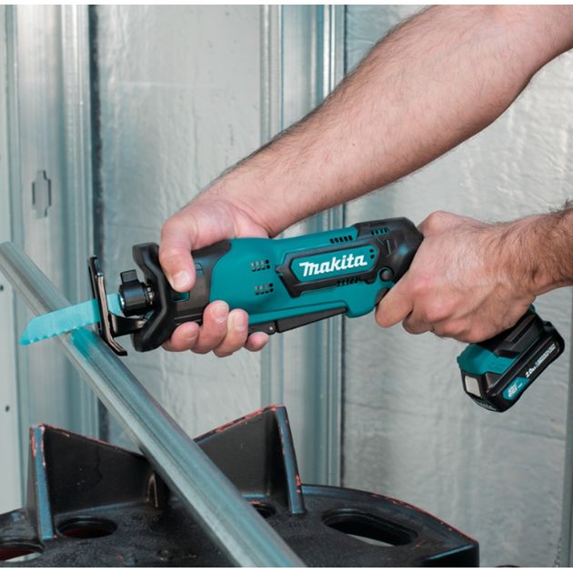 Makita Пилка шабельна JR103DZ, акум, 10.8В, 13мм, 0 - 3.300 мін-1, 0-50мм, 1.3 кг, SOLO, фото , изображение 6 | SNABZHENIE.com.ua Makita Пилка шабельна JR103DZ, акум, 10.8В, 13мм, 0 - 3.300 мін-1, 0-50мм, 1.3 кг, SOLO, фото , изображение 6 | SNABZHENIE.com.ua