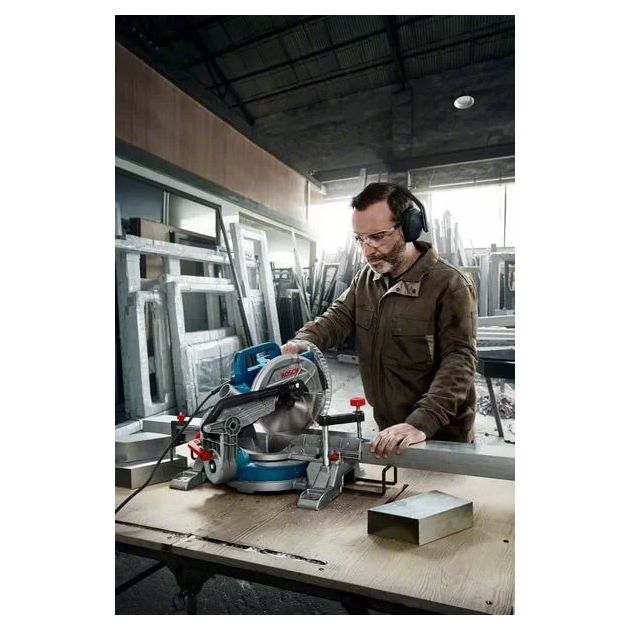 Bosch Пила торцювальна GCM 216, 1300Вт, 216мм, 24мм, 10.1кг, фото , зображення 3 | SNABZHENIE.com.ua Bosch Пила торцювальна GCM 216, 1300Вт, 216мм, 24мм, 10.1кг, фото , зображення 3 | SNABZHENIE.com.ua