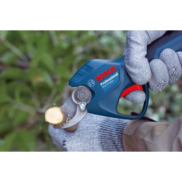 Bosch Секатор Pro Pruner акумуляторний, 12В, 3.0 Ач, до 25мм, 1кг, сет. 2 ак., фото , изображение 5 | SNABZHENIE.com.ua