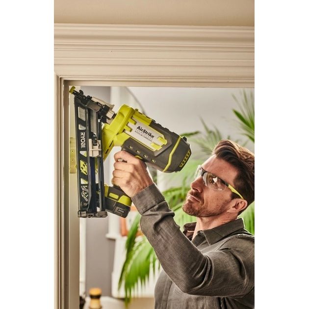 Ryobi Цвяхозабивач ONE+ R15GN18-0, 18В, (без АКБ та ЗП), фото , изображение 5 | SNABZHENIE.com.ua Ryobi Цвяхозабивач ONE+ R15GN18-0, 18В, (без АКБ та ЗП), фото , изображение 5 | SNABZHENIE.com.ua
