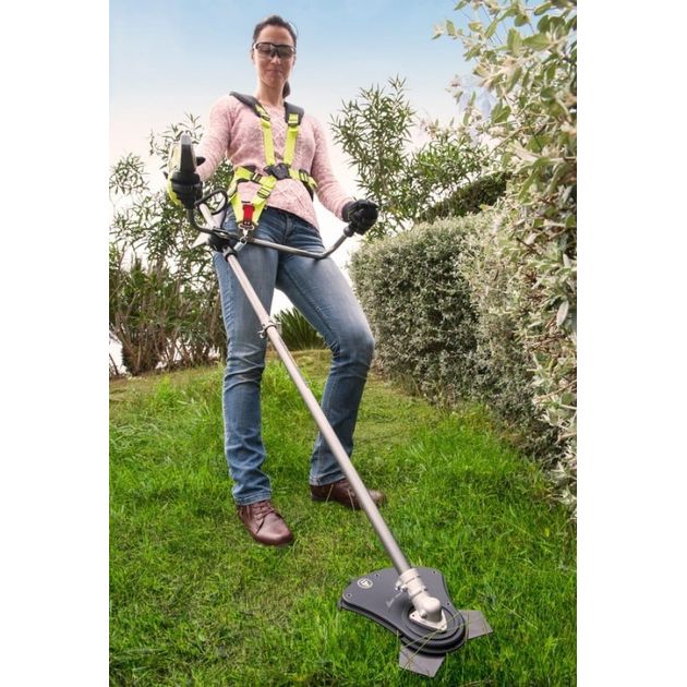 Ryobi Тример садовий акумуляторний RBC18X20B4F ONE+ 18В акб 1х4А·год 20см ніж/ліска 30см велосипедна рукоять ремені Vertebrae 4.7кг, фото , изображение 4 | SNABZHENIE.com.ua Ryobi Тример садовий акумуляторний RBC18X20B4F ONE+ 18В акб 1х4А·год 20см ніж/ліска 30см велосипедна рукоять ремені Vertebrae 4.7кг, фото , изображение 4 | SNABZHENIE.com.ua