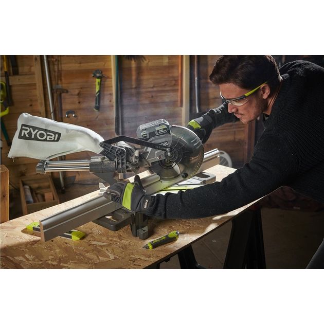 Ryobi Пила торцювальна ONE+ RMS18190-0, акумуляторна, 190 мм, 18В, (без АКБ та ЗП), фото , изображение 4 | SNABZHENIE.com.ua Ryobi Пила торцювальна ONE+ RMS18190-0, акумуляторна, 190 мм, 18В, (без АКБ та ЗП), фото , изображение 4 | SNABZHENIE.com.ua