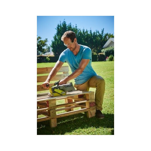 Ryobi Шліфмашина стрічкова ONE+ R18BS-0, 18В, акумуляторна (без АКБ та ЗП), фото , изображение 3 | SNABZHENIE.com.ua Ryobi Шліфмашина стрічкова ONE+ R18BS-0, 18В, акумуляторна (без АКБ та ЗП), фото , изображение 3 | SNABZHENIE.com.ua