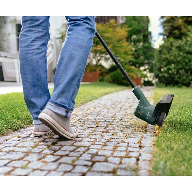 Bosch Тример садовий Bosch EasyGrassCut 18V-230 акумуляторний, АКБ PBA 18V 2.0Ah W-B та AL 1810 CV, фото , зображення 3 | SNABZHENIE.com.ua Bosch Тример садовий Bosch EasyGrassCut 18V-230 акумуляторний, АКБ PBA 18V 2.0Ah W-B та AL 1810 CV, фото , зображення 3 | SNABZHENIE.com.ua