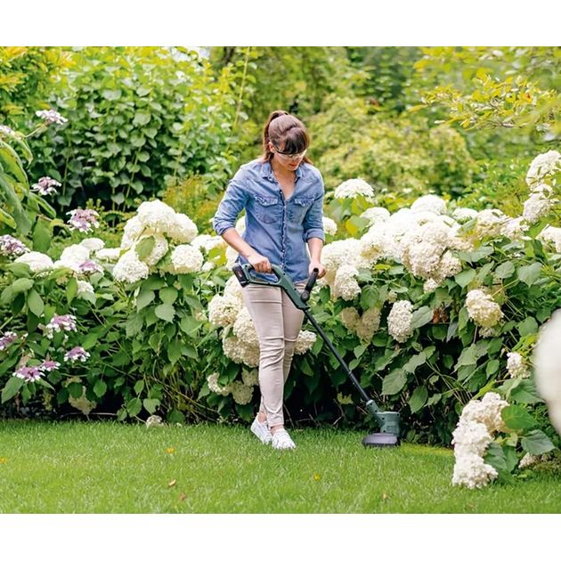 Bosch Тример садовий Bosch EasyGrassCut 18V-230 акумуляторний, АКБ PBA 18V 2.0Ah W-B та AL 1810 CV, фото , зображення 5 | SNABZHENIE.com.ua Bosch Тример садовий Bosch EasyGrassCut 18V-230 акумуляторний, АКБ PBA 18V 2.0Ah W-B та AL 1810 CV, фото , зображення 5 | SNABZHENIE.com.ua