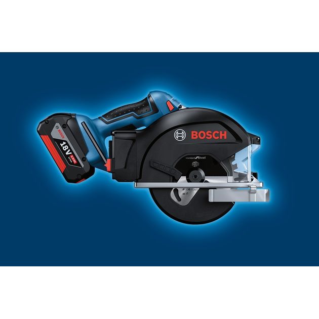 Bosch Пила дискова GKM 18V-50 акумуляторна, 2*18 В 5 Аг, 136 мм, 4250 об/хв, 2.2 кг, фото , изображение 8 | SNABZHENIE.com.ua Bosch Пила дискова GKM 18V-50 акумуляторна, 2*18 В 5 Аг, 136 мм, 4250 об/хв, 2.2 кг, фото , изображение 8 | SNABZHENIE.com.ua