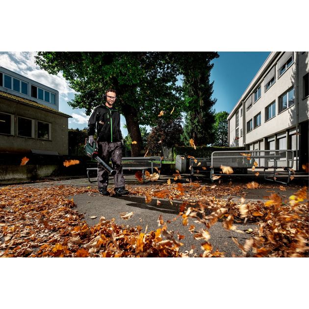 Metabo Повітродув садовий акумуляторний LB 18 LTX BL, Li-Power 18В, 150км/г, 650м3/г, 2.1кг, без АКБ та ЗУ, фото , изображение 6 | SNABZHENIE.com.ua Metabo Повітродув садовий акумуляторний LB 18 LTX BL, Li-Power 18В, 150км/г, 650м3/г, 2.1кг, без АКБ та ЗУ, фото , изображение 6 | SNABZHENIE.com.ua