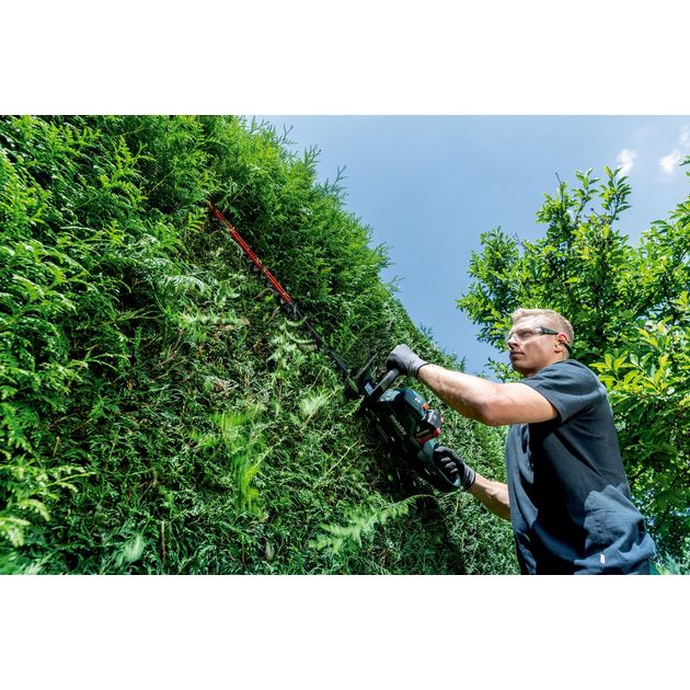 Metabo Кусторіз акумуляторний HS 18 LTX BL 55, 18В, 55см, крок різу 21мм, довжина різу 50см, 4кг, фото , изображение 9 | SNABZHENIE.com.ua Metabo Кусторіз акумуляторний HS 18 LTX BL 55, 18В, 55см, крок різу 21мм, довжина різу 50см, 4кг, фото , изображение 9 | SNABZHENIE.com.ua