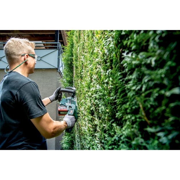Metabo Кусторіз акумуляторний HS 18 LTX BL 55, 18В, 55см, крок різу 21мм, довжина різу 50см, 4кг, фото , изображение 7 | SNABZHENIE.com.ua Metabo Кусторіз акумуляторний HS 18 LTX BL 55, 18В, 55см, крок різу 21мм, довжина різу 50см, 4кг, фото , изображение 7 | SNABZHENIE.com.ua