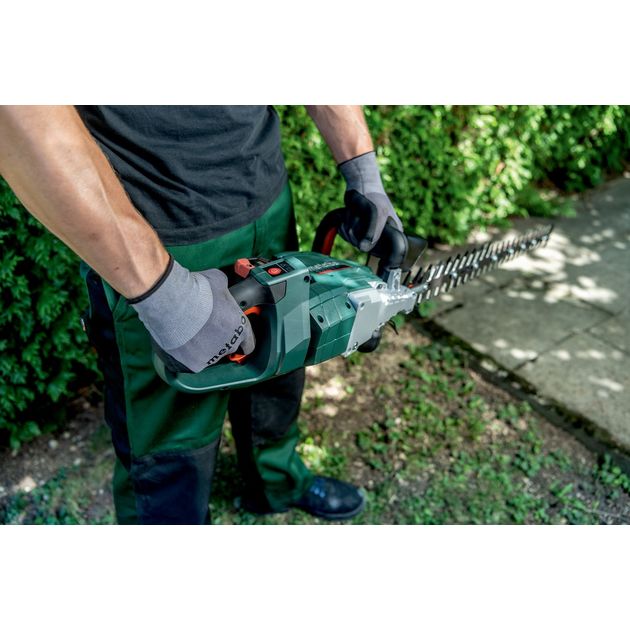 Metabo Кусторіз акумуляторний HS 18 LTX BL 55, 18В, 55см, крок різу 21мм, довжина різу 50см, 4кг, фото , изображение 3 | SNABZHENIE.com.ua Metabo Кусторіз акумуляторний HS 18 LTX BL 55, 18В, 55см, крок різу 21мм, довжина різу 50см, 4кг, фото , изображение 3 | SNABZHENIE.com.ua
