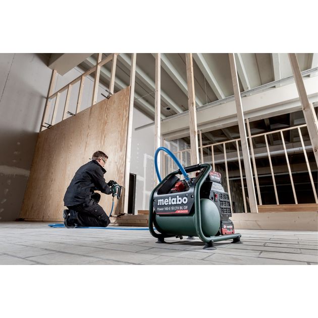 Metabo Компресор POWER 160-5 18 LTX BL OF акумуляторний, Li-Power 18В, 120л/хв, 8бар, ресивер 5л, фото , зображення 7 | SNABZHENIE.com.ua Metabo Компресор POWER 160-5 18 LTX BL OF акумуляторний, Li-Power 18В, 120л/хв, 8бар, ресивер 5л, фото , зображення 7 | SNABZHENIE.com.ua