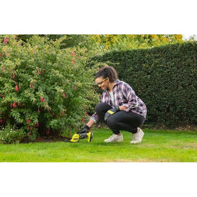 Ryobi Ножиці акумуляторні для трави RY18GSA-0 18В ONE+ з насадкою кущоріз 20см 1кг (без АКБ та ЗП), фото , изображение 3 | SNABZHENIE.com.ua