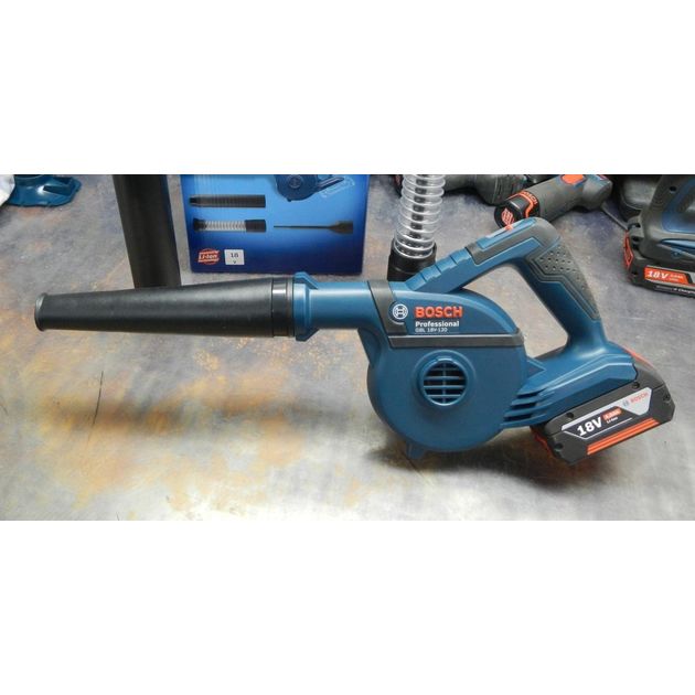 Bosch Повітродув акумуляторний GBL 18V-120 Professional, 18В, 270 км/г, 120 м?/г, 1.1 кг, фото , зображення 5 | SNABZHENIE.com.ua Bosch Повітродув акумуляторний GBL 18V-120 Professional, 18В, 270 км/г, 120 м?/г, 1.1 кг, фото , зображення 5 | SNABZHENIE.com.ua