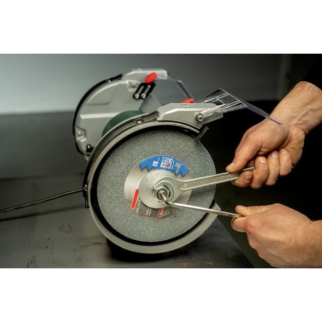 Metabo Заточувальний верстат DSD 200 PLUS, 750Вт, 200x25x32мм, 17.8кг, фото , изображение 9 | SNABZHENIE.com.ua Metabo Заточувальний верстат DSD 200 PLUS, 750Вт, 200x25x32мм, 17.8кг, фото , изображение 9 | SNABZHENIE.com.ua