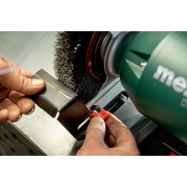 Metabo Заточувальний верстат DSD 200 PLUS, 750Вт, 200x25x32мм, 17.8кг, фото , изображение 8 | SNABZHENIE.com.ua Metabo Заточувальний верстат DSD 200 PLUS, 750Вт, 200x25x32мм, 17.8кг, фото , изображение 8 | SNABZHENIE.com.ua