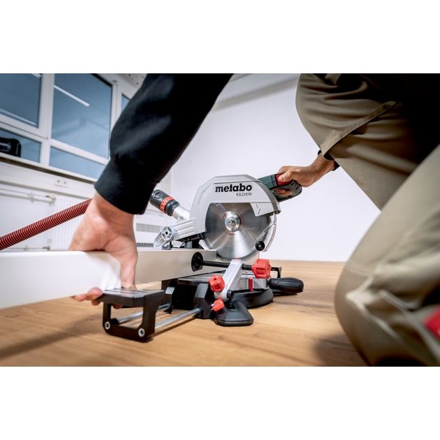Metabo Пила торцювальна KS 216 M, 1100Вт, диск 216мм, пропил 60/45мм, 8.7кг, фото , изображение 4 | SNABZHENIE.com.ua Metabo Пила торцювальна KS 216 M, 1100Вт, диск 216мм, пропил 60/45мм, 8.7кг, фото , изображение 4 | SNABZHENIE.com.ua