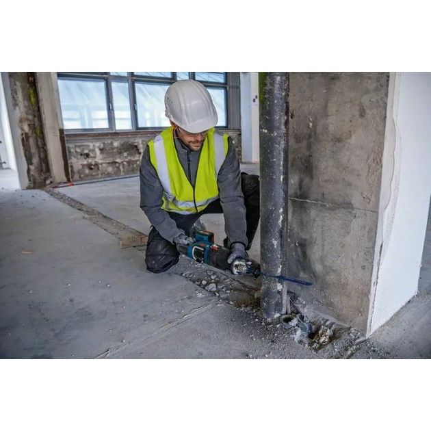 Bosch Пила шабельна акумуляторна GSA 185-LI, 18 В, пропил 230мм, хід 28мм, 3.2кг без АКБ та ЗП, фото , зображення 8 | SNABZHENIE.com.ua Bosch Пила шабельна акумуляторна GSA 185-LI, 18 В, пропил 230мм, хід 28мм, 3.2кг без АКБ та ЗП, фото , зображення 8 | SNABZHENIE.com.ua