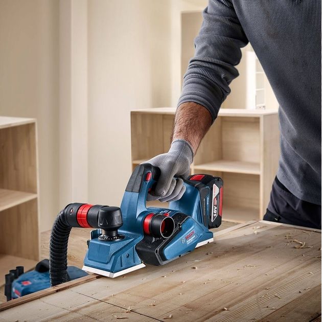 Bosch Рубанок акумуляторний GHO 185-LI, 18В, 82мм, стругання до 2.6мм, паз до 9мм, без АКБ та ЗП, фото , изображение 3 | SNABZHENIE.com.ua