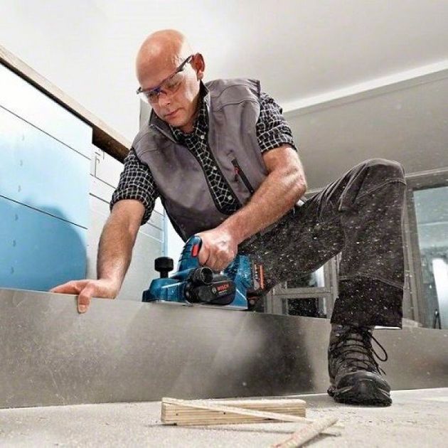 Bosch Рубанок акумуляторний GHO 185-LI, 18В, 82мм, стругання до 2.6мм, паз до 9мм, без АКБ та ЗП, фото , изображение 4 | SNABZHENIE.com.ua