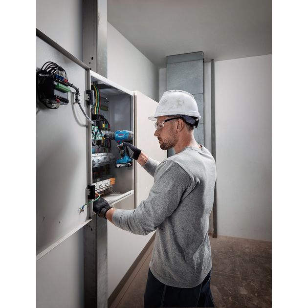 Bosch Шурупокрут-дриль ударний акумуляторний GSB 183-LI 18В 2х2А·год 21-56Нм 374-1815об·хв кейс 1.2кг, фото , зображення 3 | SNABZHENIE.com.ua Bosch Шурупокрут-дриль ударний акумуляторний GSB 183-LI 18В 2х2А·год 21-56Нм 374-1815об·хв кейс 1.2кг, фото , зображення 3 | SNABZHENIE.com.ua