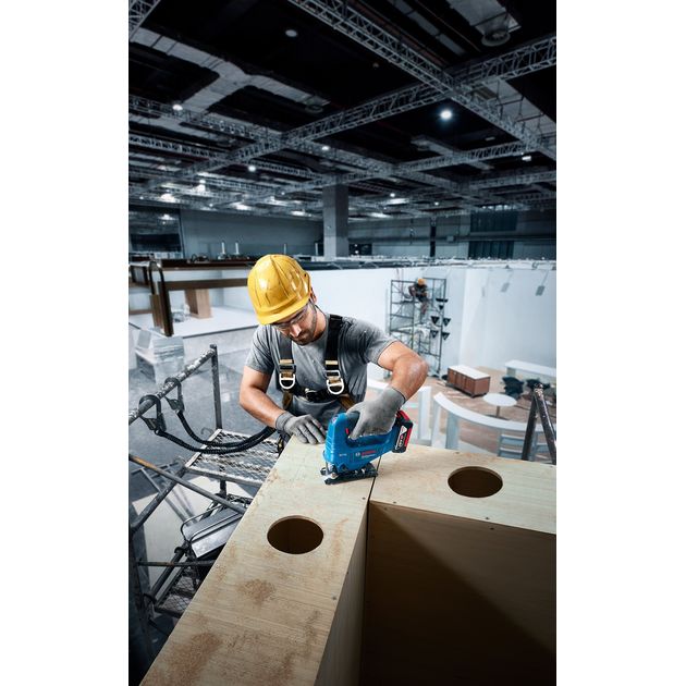 Bosch Лобзик GST 183-LI акумуляторний безщітковий 18В 1х4А·год 0-3300об·хв хід 20мм 1.6кг кейс, фото , зображення 3 | SNABZHENIE.com.ua Bosch Лобзик GST 183-LI акумуляторний безщітковий 18В 1х4А·год 0-3300об·хв хід 20мм 1.6кг кейс, фото , зображення 3 | SNABZHENIE.com.ua