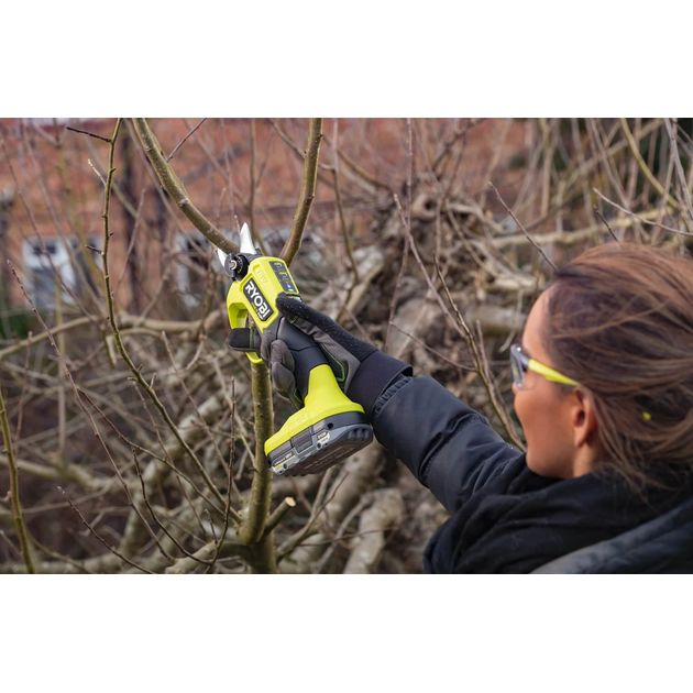 Ryobi Секатор акумуляторний ONE+ HP RY18SCXA-120T 18В акб 1х2А·год ЗП d різа 28мм 0.83кг кейс, фото , изображение 6 | SNABZHENIE.com.ua Ryobi Секатор акумуляторний ONE+ HP RY18SCXA-120T 18В акб 1х2А·год ЗП d різа 28мм 0.83кг кейс, фото , изображение 6 | SNABZHENIE.com.ua