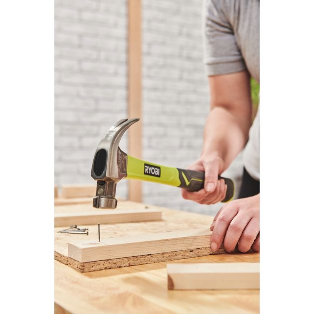 Ryobi Молоток столярний RHHCC450 450г магнітний утримувач руків'я скловолокно, фото , изображение 5 | SNABZHENIE.com.ua Ryobi Молоток столярний RHHCC450 450г магнітний утримувач руків'я скловолокно, фото , изображение 5 | SNABZHENIE.com.ua