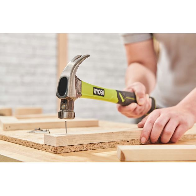 Ryobi Молоток столярний RHHCC450 450г магнітний утримувач руків'я скловолокно, фото , изображение 4 | SNABZHENIE.com.ua Ryobi Молоток столярний RHHCC450 450г магнітний утримувач руків'я скловолокно, фото , изображение 4 | SNABZHENIE.com.ua
